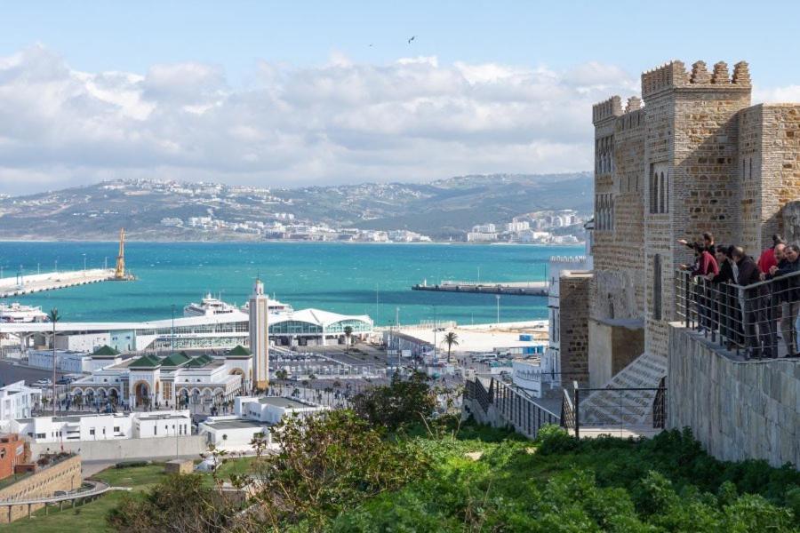 Ap 2Ch City Centre Parking En Face Hilton A Cote Du Plage طنجة المظهر الخارجي الصورة